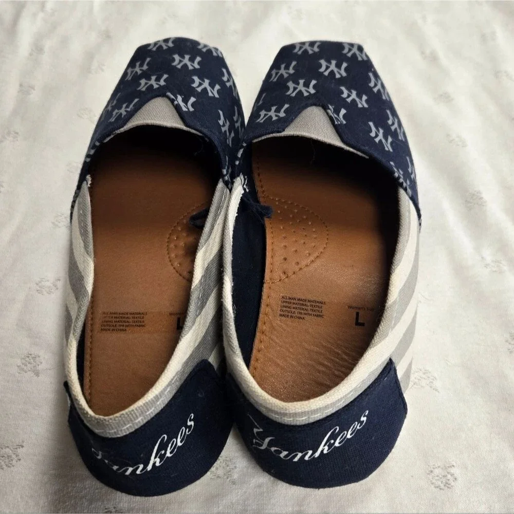FOCO New York Yankees Logo Striped Canvas Shoes Espadrilles Size L